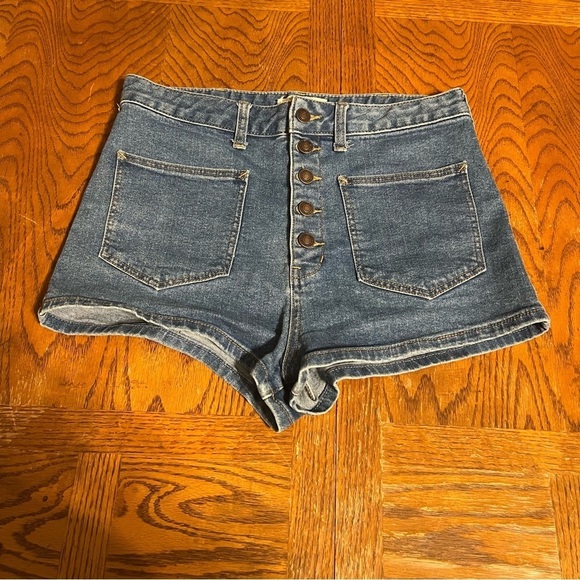 Free People Bridgette Denim Mini Shortie Shorts Sz 29 Button Fly - Picture 4 of 13